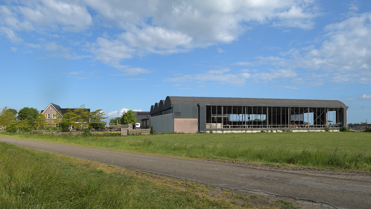 Nieuwbouw boerderij met Serrestal bij Bartlehiem