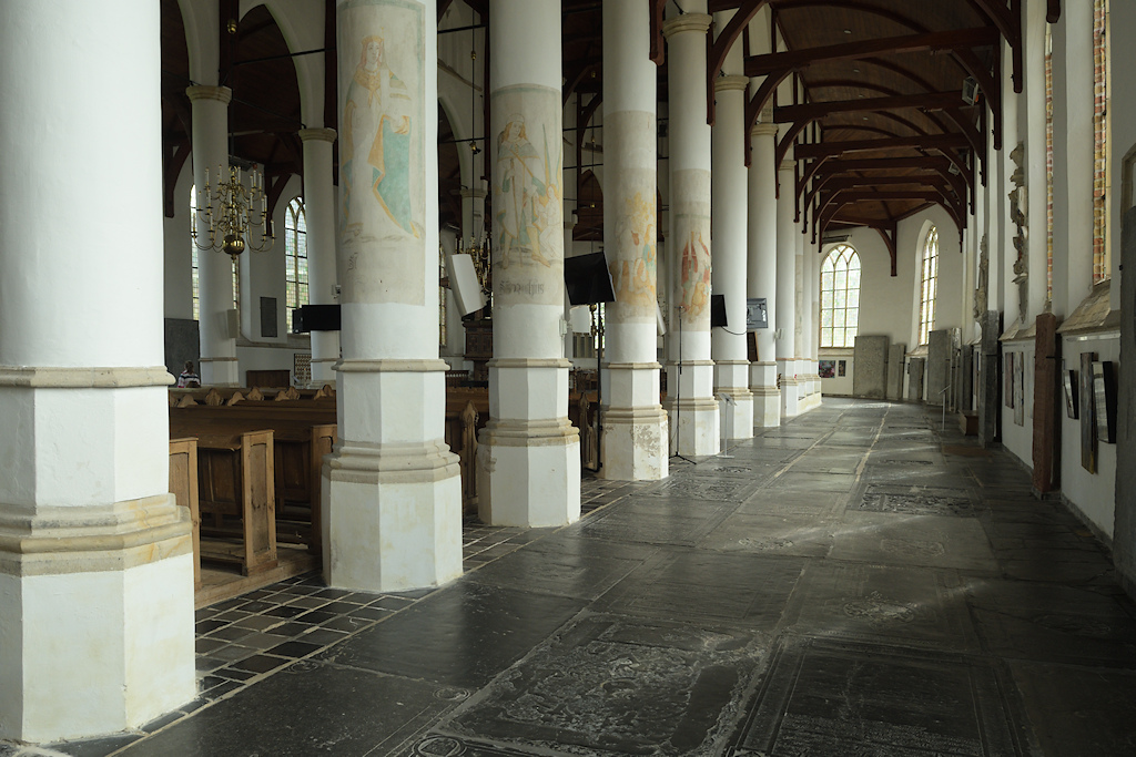 Interieur van de Martinikerk in Franeker