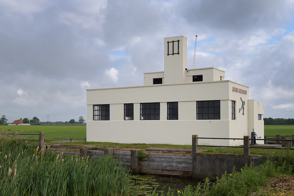 Voormalig elektrisch poldergemaal Nijelamer