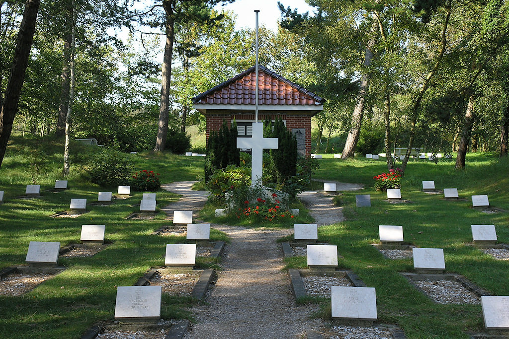 Schiermonnikoog, drenkelingenkerkhof Vredenhof