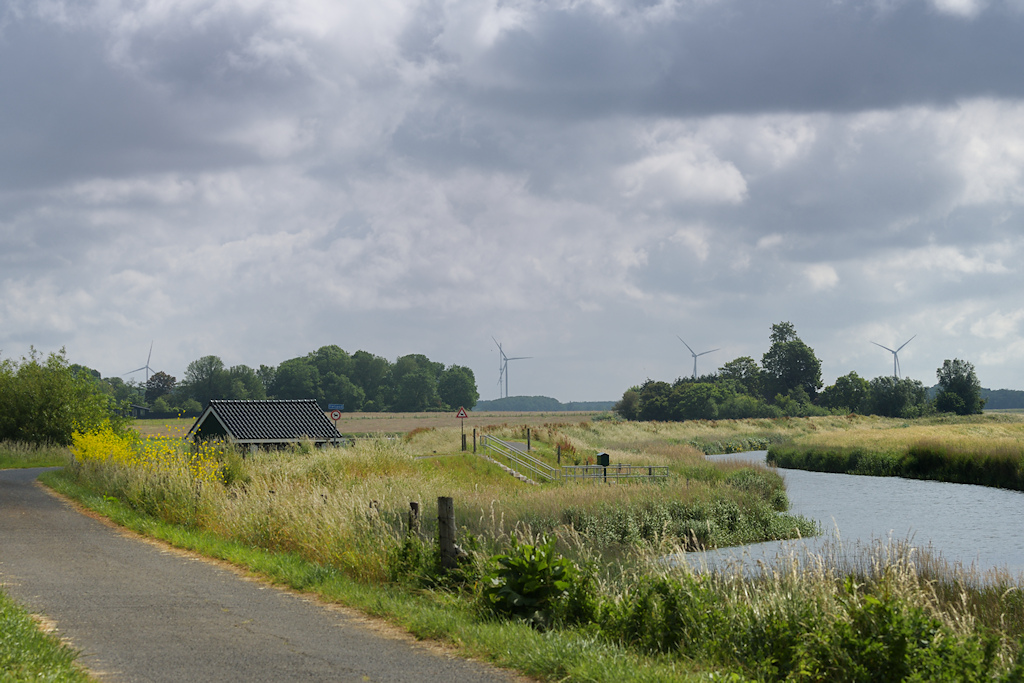 De Hoelmerdijk is een wierdijk aan de zuidkant van Wieringen