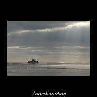 De veerboot van Ameland met vogels